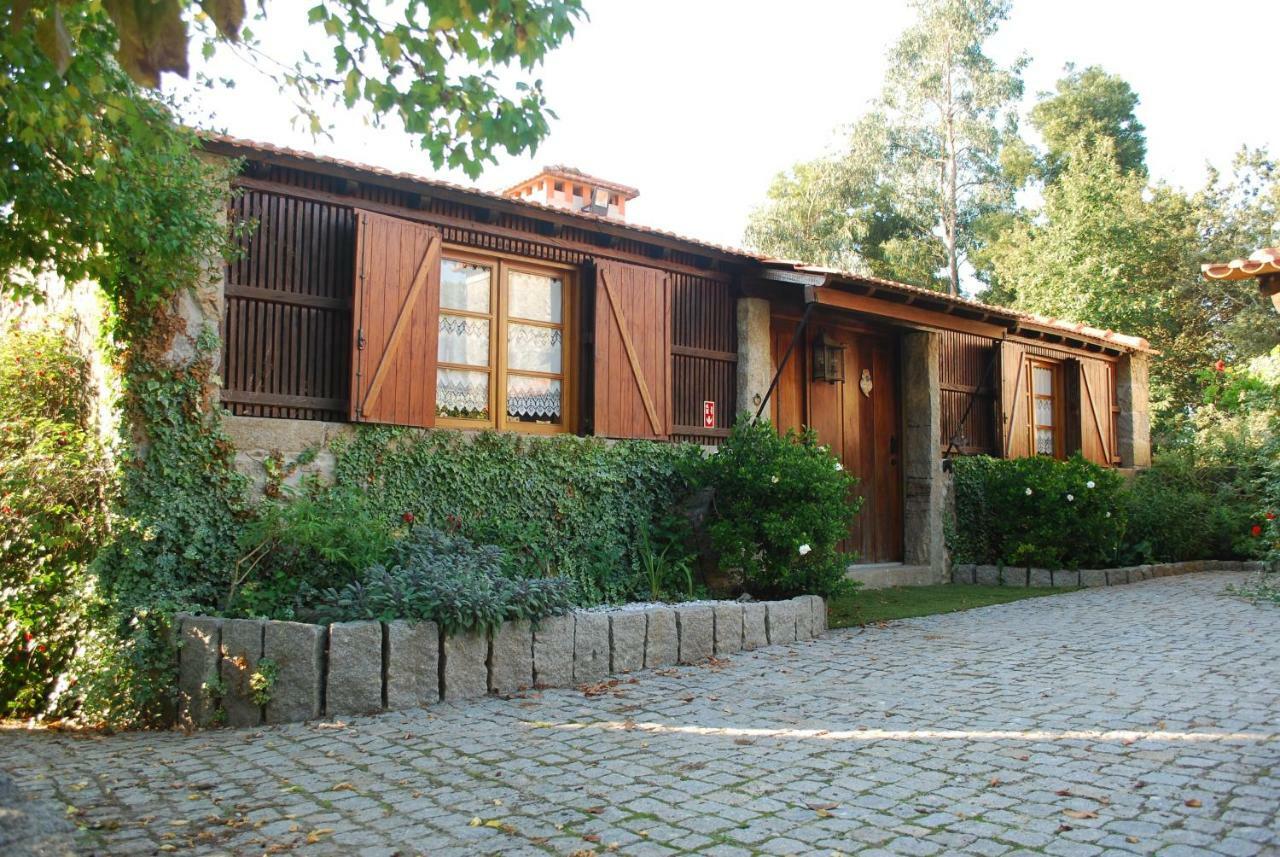 Quinta Padre Lobo Pension Santa Maria da Feira Buitenkant foto